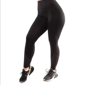 Resilient Essence Leggings